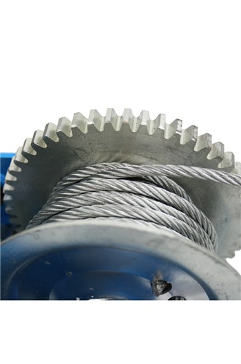 Hand Winch 2500LB C/W 7.6mtr Wire Rope 
