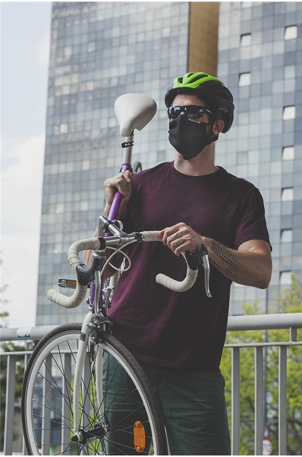 Reusable Easy Breathe Sports Face Mask, No steamed up
