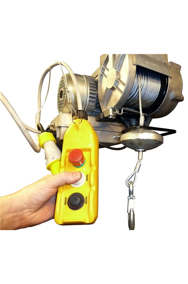 Scaffold Hoist 200kg 110v 25 mtrs Lift (LG200KT/TM235) | SCAFF-TM235