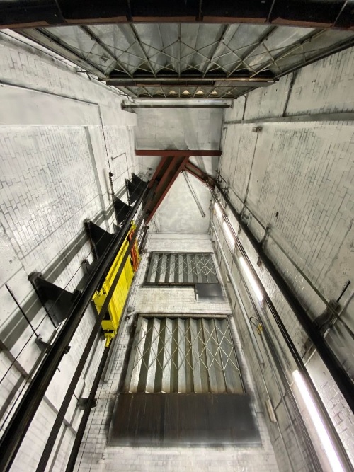 Goods lift in London Hilton on Park Lane